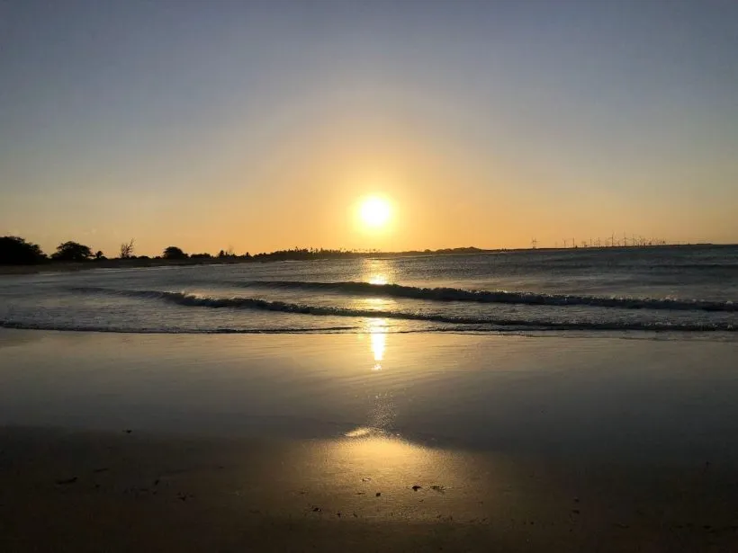 São Miguel do Gostoso é uma pequena cidade localizada no estado brasileiro de Rio Grande do Norte, que tem atraído cada vez mais turistas nos últimos anos devido à sua bela paisagem natural e às suas atividades de lazer.