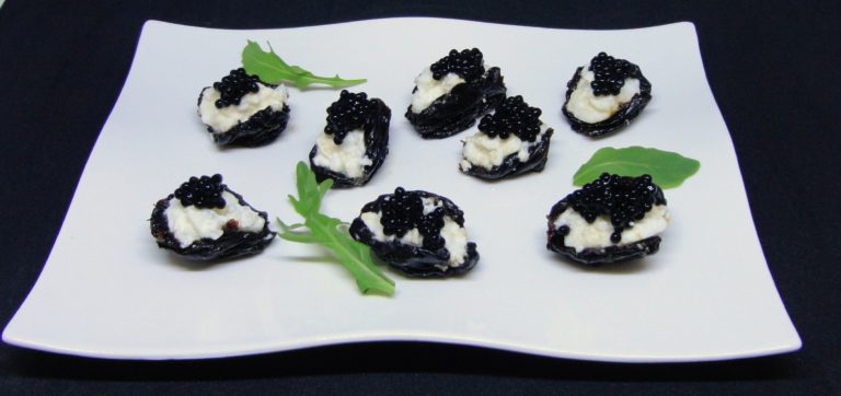 Deliciosas Ameixas Recheadas com Queijo