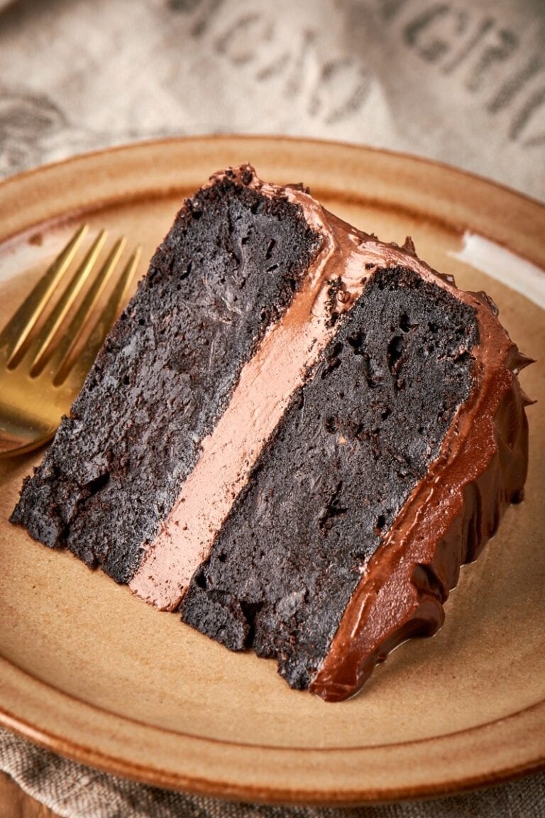 Bolo de abobriha com chocolates